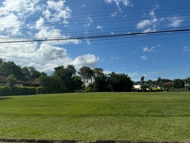 Terreno de 1.281 m² à venda em Hernandarias